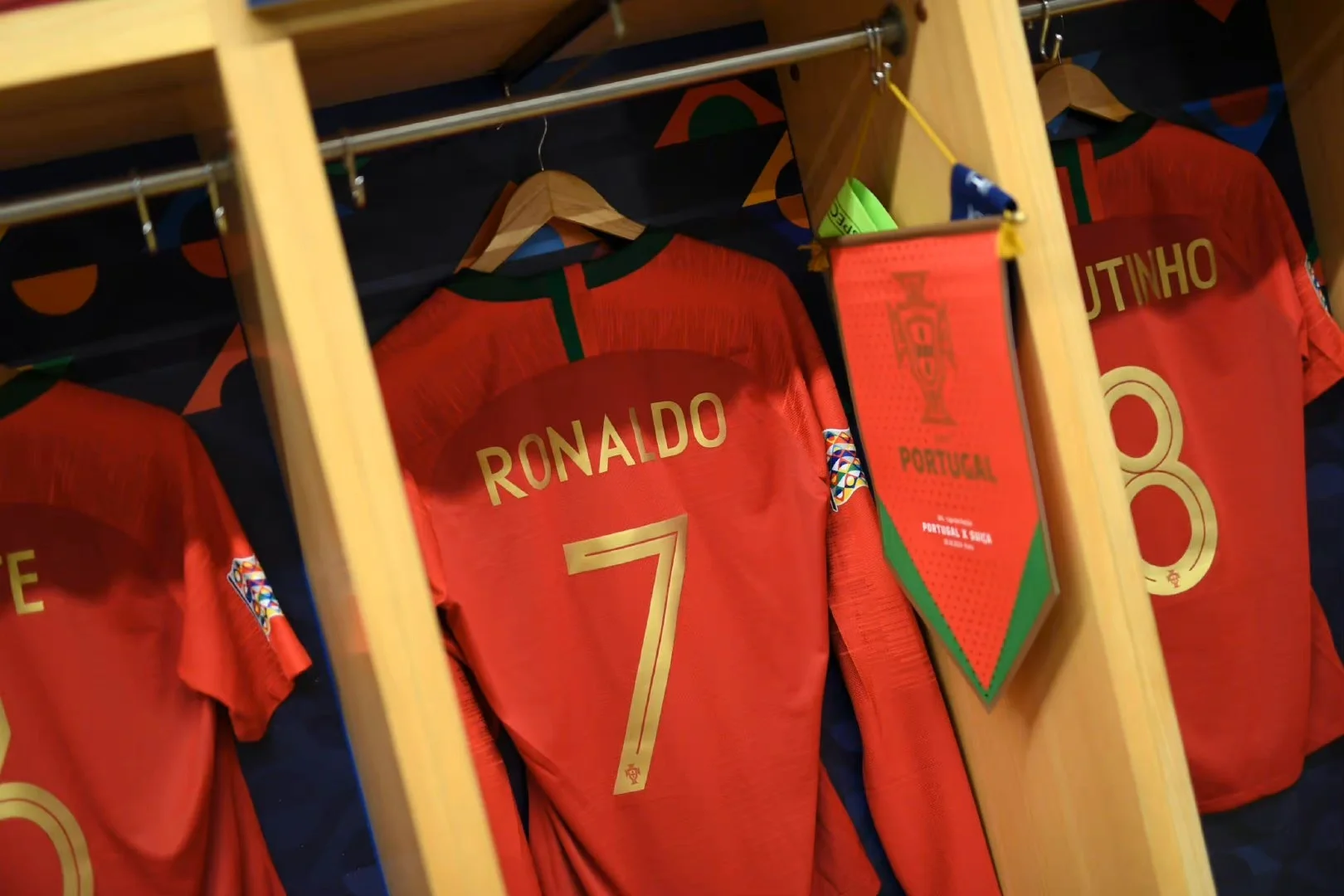 j9九游会中国 -C罗官方宣布表现优异新规，法国队引发争议！(c罗vs法国)