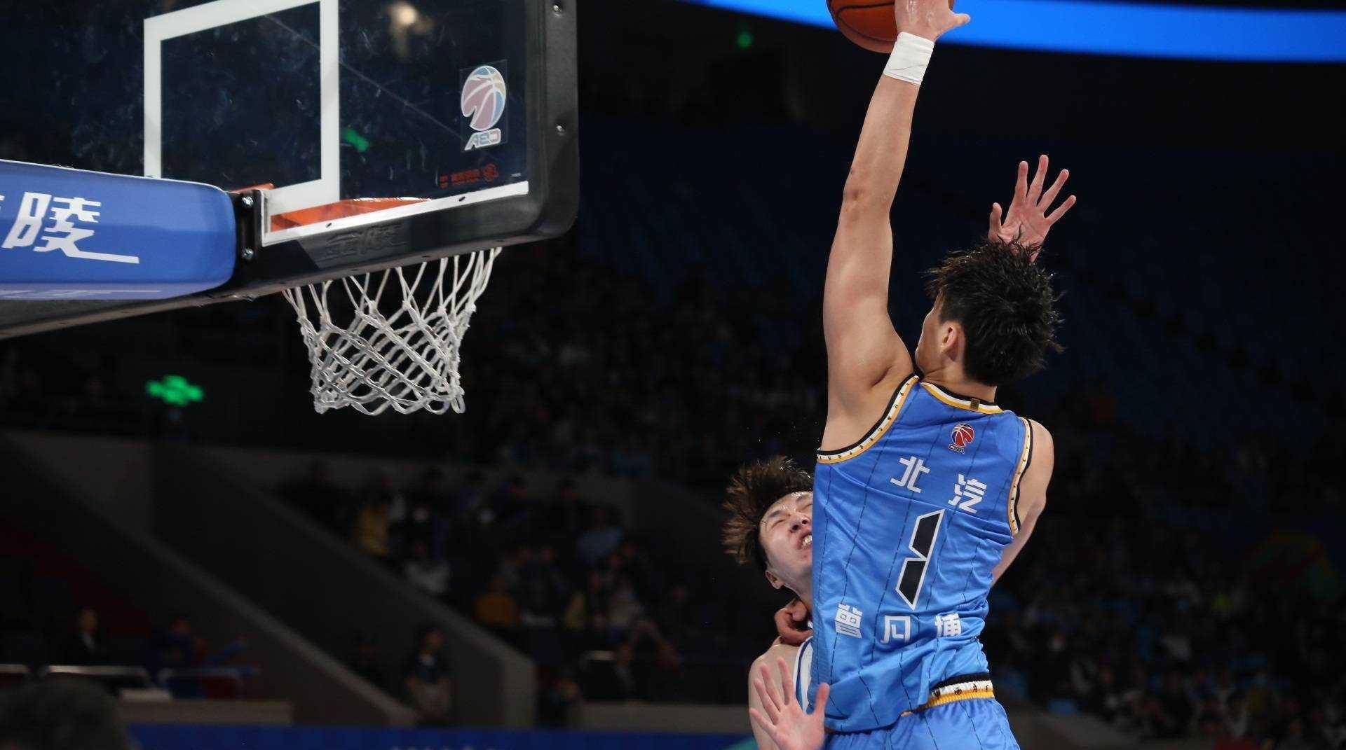 九游会网页版 -包含蒂姆迎来十五赛季出色发挥,瑞士队观众热烈欢呼!的词条