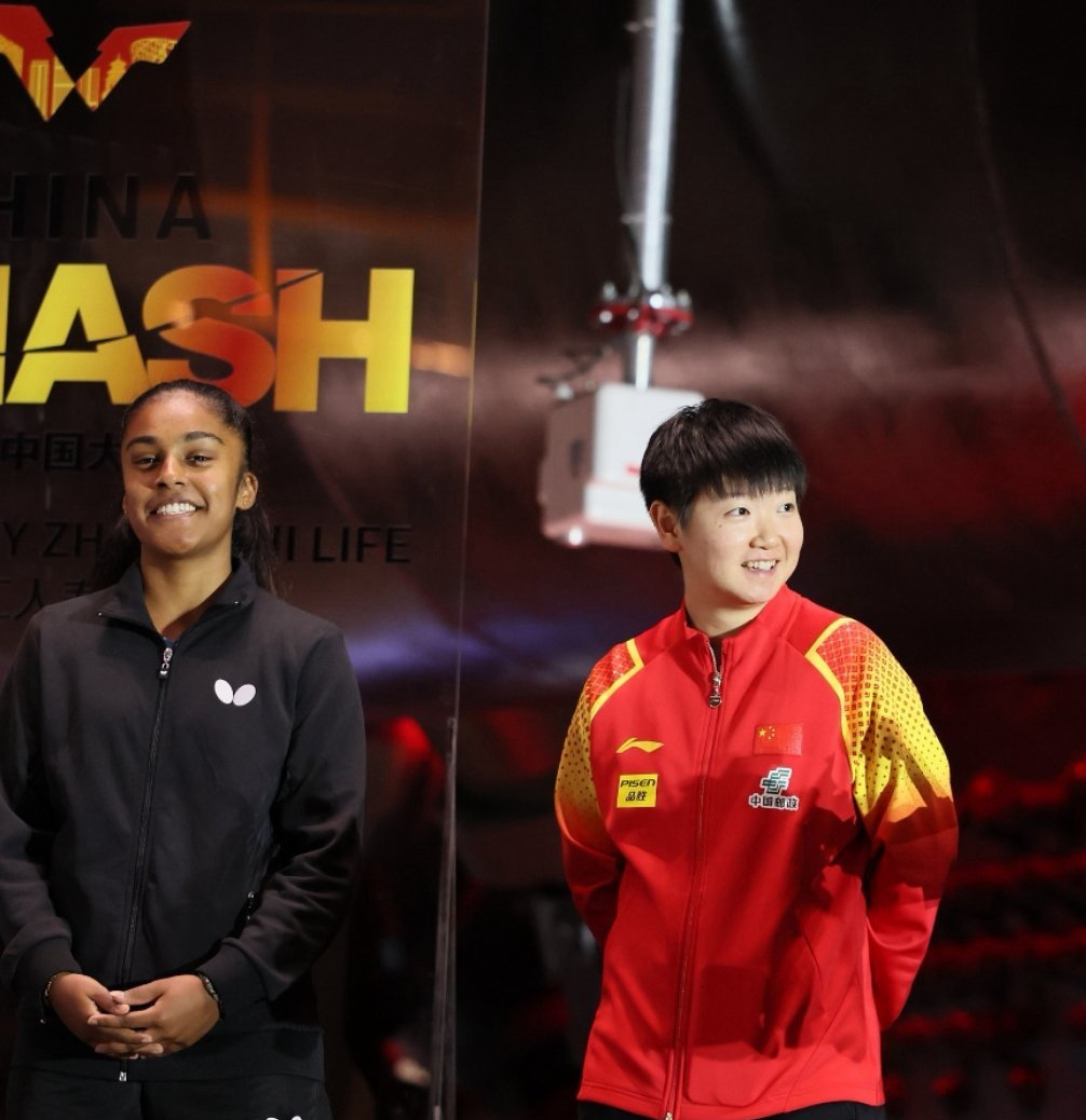 九游会网页版 -莎拉波娃重返赛场,表现优异首场状态出色,雄鹿观众沸腾!的简单介绍