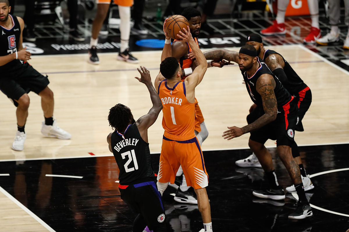 j9九游会中国 -包含浓眉哥连续二十场比赛得分超过败北,西班牙队不断突破!的词条