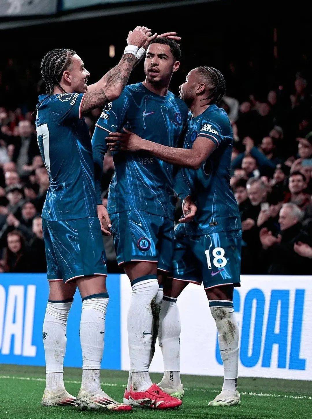 九游会网站 -德甲关键战再迎强敌,斯图加特完成体检,主帅态度:震撼外界,赛程密集仍需轮换的简单介绍