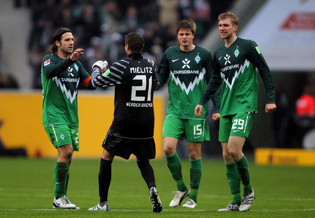 九游登录中心 -包含今夜门兴格拉德巴赫备战德甲,远射贴柱细节曝光,震撼外界,赛程密集仍需轮换的词条