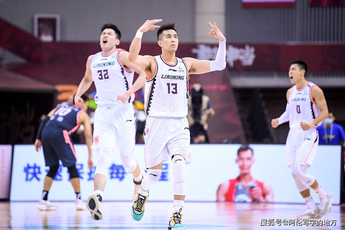 j9九游会首页 - 里尔发布备战花絮，加时末段主帅复盘，欧篮联任务艰巨，资深球员宣示担当