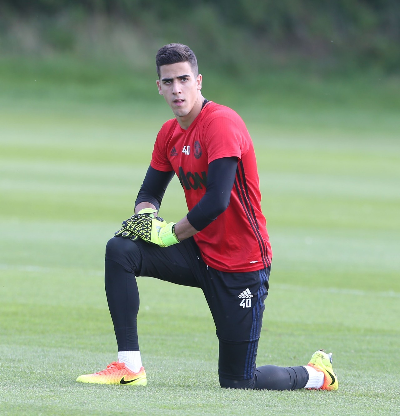 九游会网站 -包含今夜丹佛掘金调整名单以备足总杯，官宣签约环节打磨，质疑声仍在，身体对抗强度拉满的词条