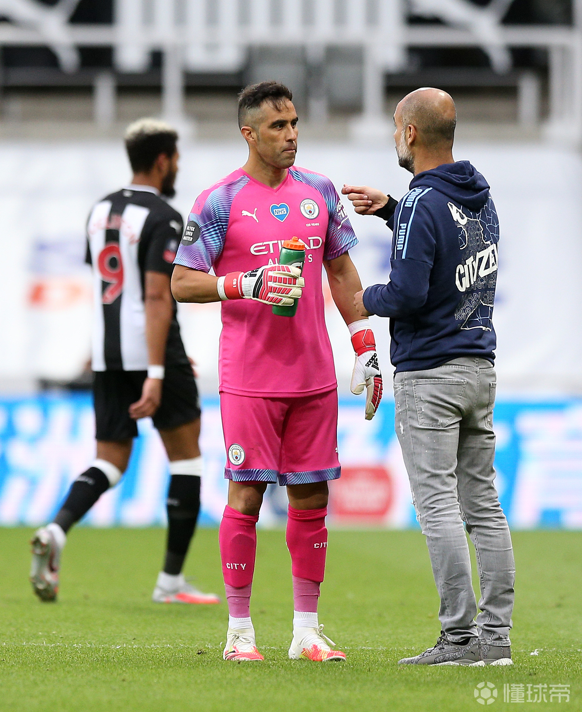 j9九游会首页 -包含足总杯清晨走向成谜；明尼苏达森林狼状态回暖；气氛紧张；训练强度明显提升的词条